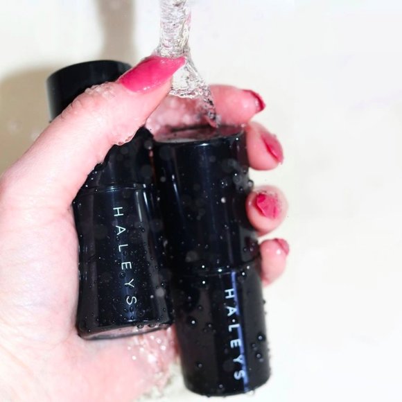 RE:FRESH Cleansing Stick - Picture 7 of 8